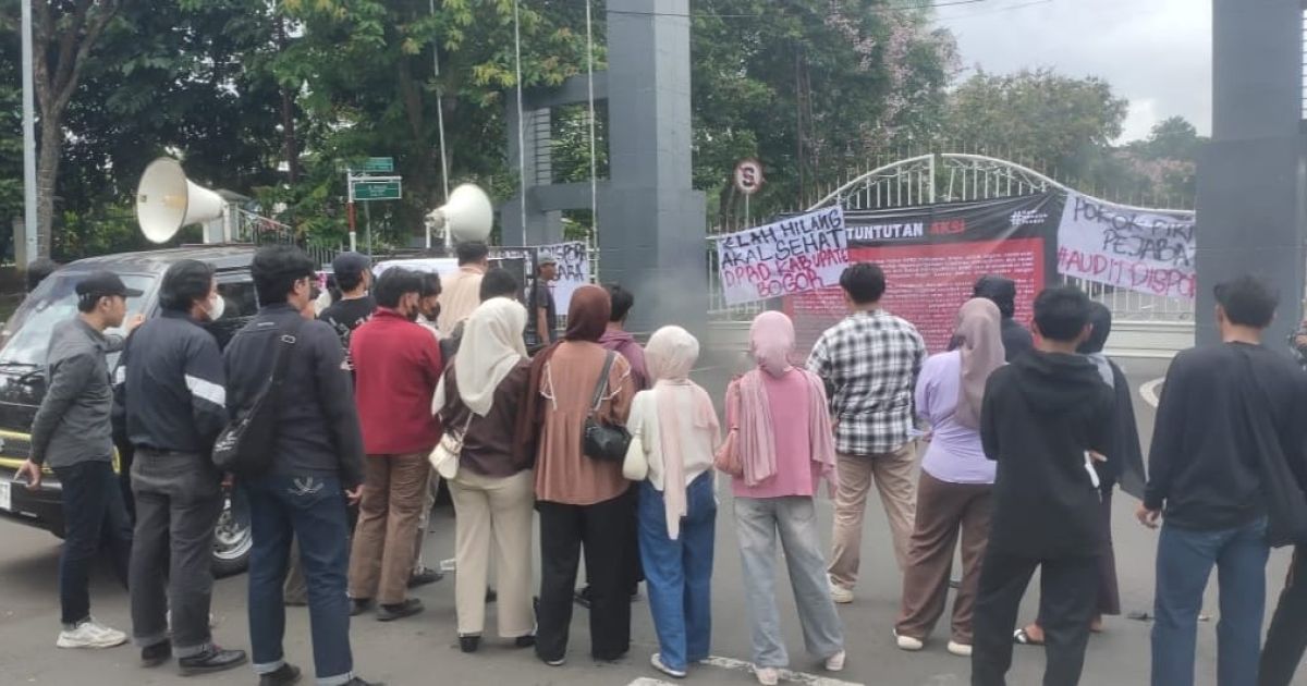 Tolak Pokir DPRD Kabupaten Bogor Senilai Rp 100  Miliar Untuk Videotron, Resolusi Mahasiswa Bogor Gelar Aksi