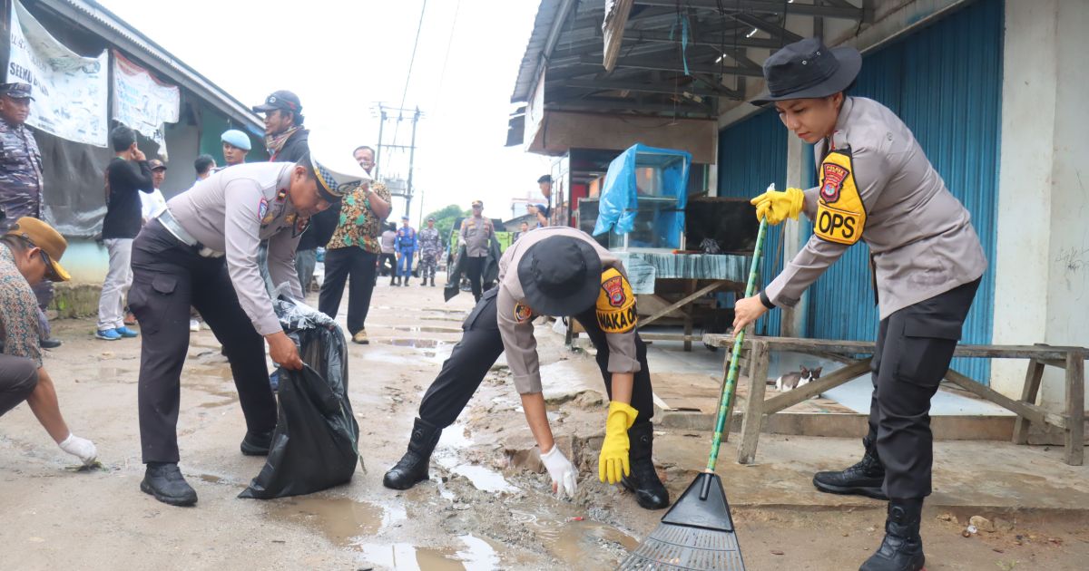 Kurve Asri di Pasar Alang-Alang Margasari Digelar Polres Lampung Timur