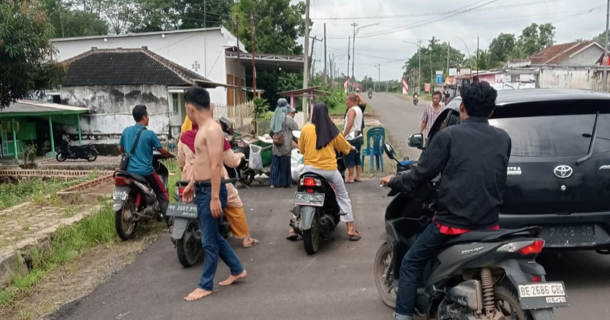 Masyarakat Berharap Pemkab dan Pihak Terkait Segera Pasang Rambu Lalin Sepanjang Jalan Soekarno - Hatta