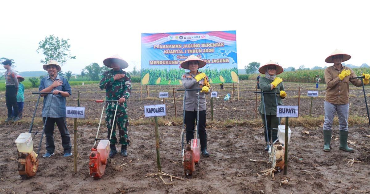 Polres Lamtim Tanam Jagung Dukung Program Ketahanan Pangan Pemerintah