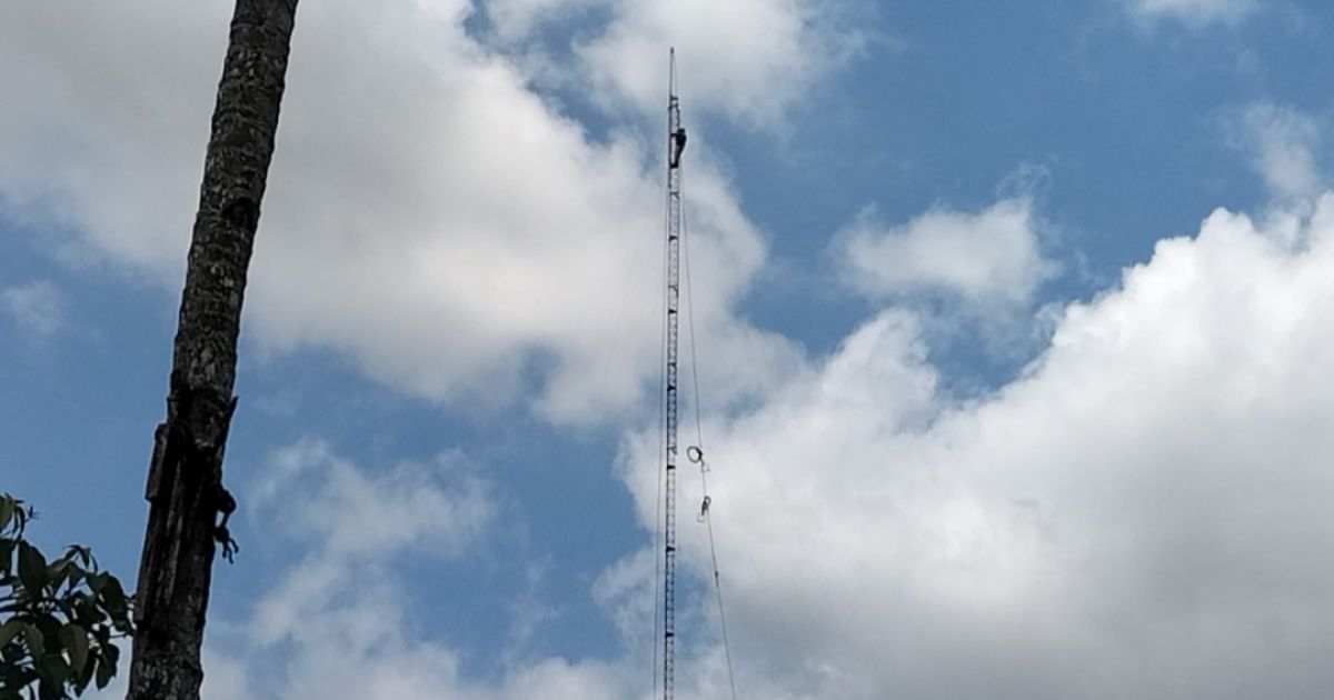 Perizinan Dipertanyakan, Warga Tolak Pembangunan Tower Stasiun Radio