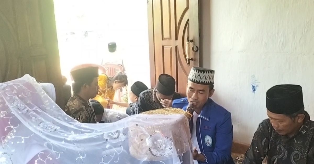 Terkejut, ??  Buku Nikah Langka Bupati Akan Kroscek Kemenag
