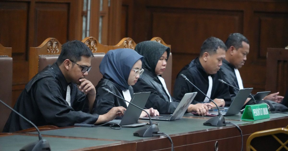 Delapan Koruptor di Vonis 4- 6 Tahun Penjara dan Denda Miliar, Akankah Mereka Jera ?