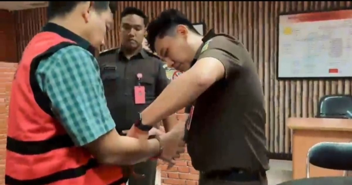 Perkara Pertambangan Nikel Sultra,Tersangka HS dan Barang Bukti di Serahkan ke Kejaksaan Negeri Jakarta Selatan