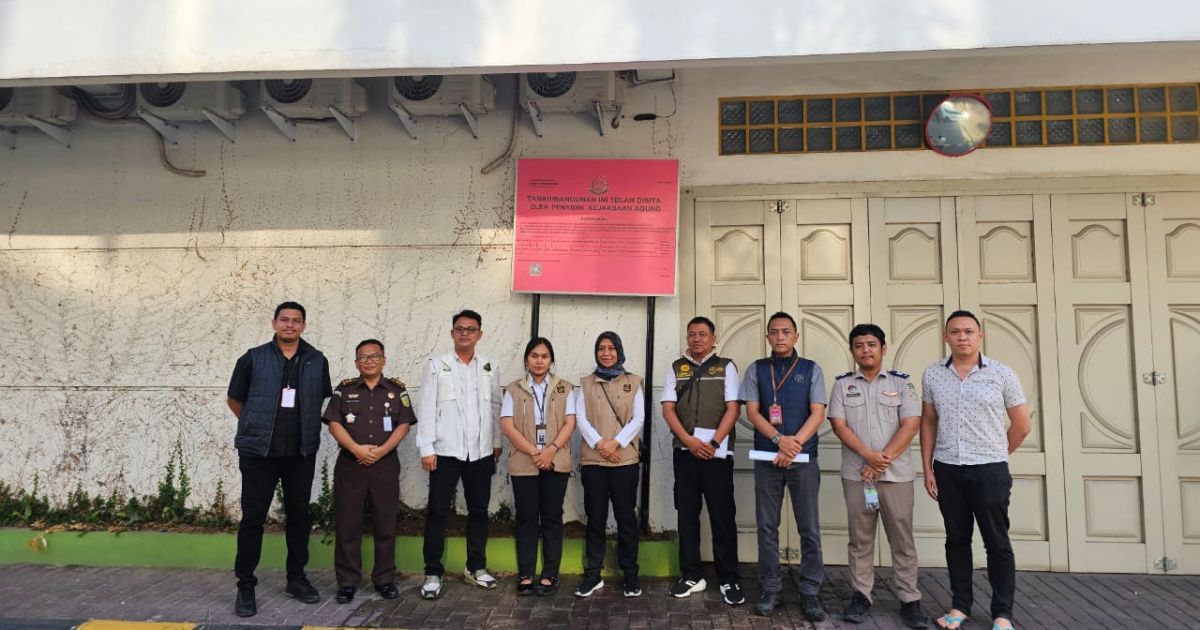 Tipikor Ekspor CPO,Sebelas Tersangka di Limpahkan ke Kejari Jakarta Timur