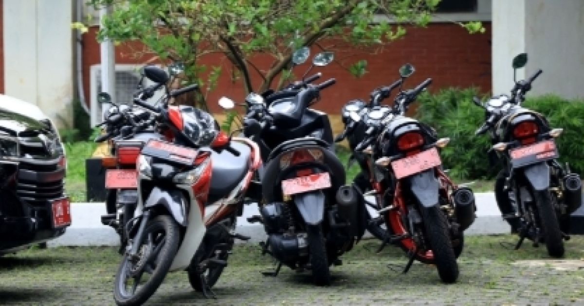 Pimpin Apel, Ajat Cek dan Pastikan Kendaraan Dinas Tertib Administrasi Aset
