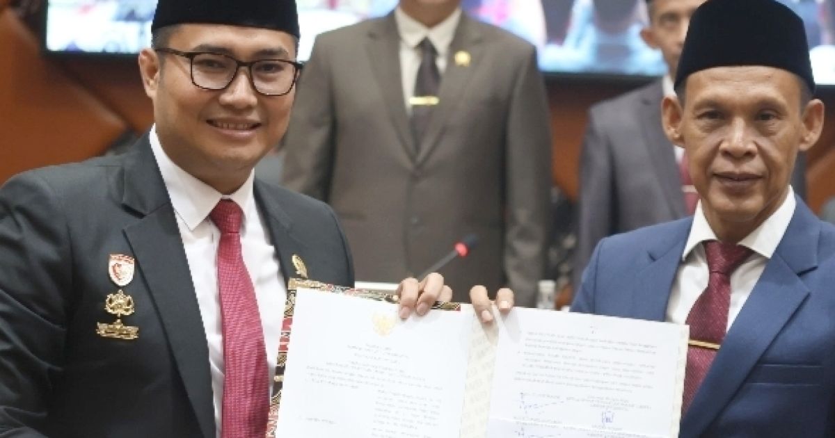Rapat Paripurna DPRD Pelaksanaan APBD Tahun Anggaran 2025, Pemkab Bogor Serahkan Raperda Pertanggungjawaban
