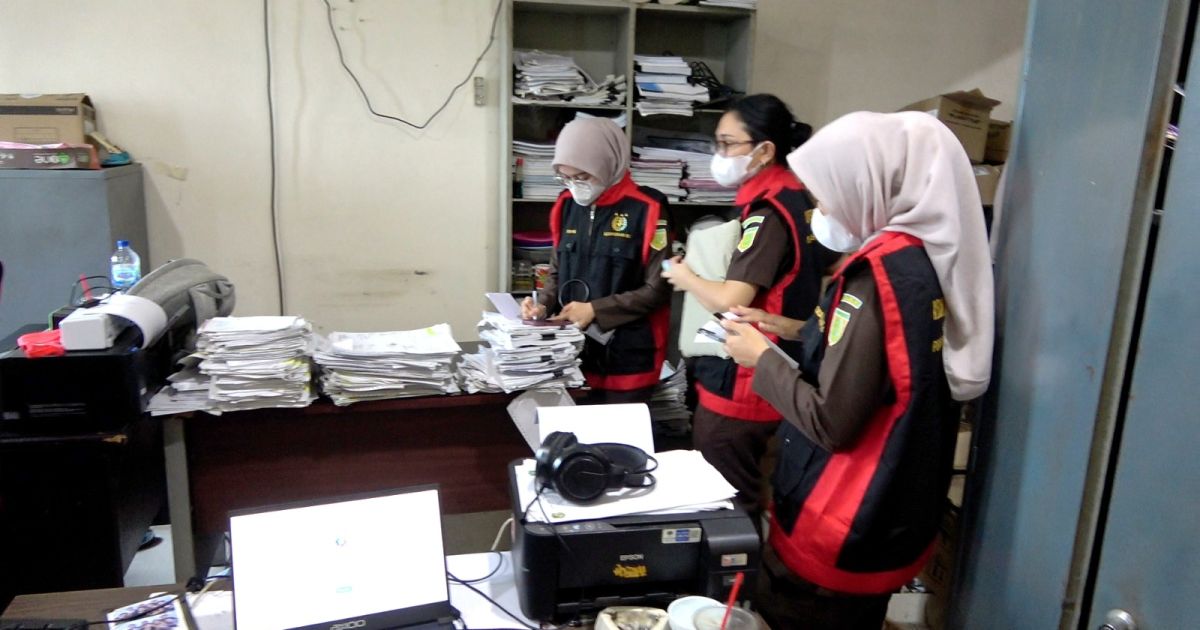 Penyitaan Penggeledahan RSUD DR Pirngadi Atas Dugaan Korupsi Pengadaan Barang dan Jasa