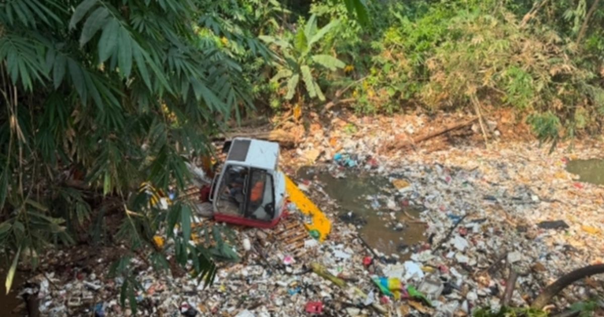 Opsih  Sampah Kalibaru Dua Alat Berar dan Empat Puluh Armada Sampah di Kerahkan
