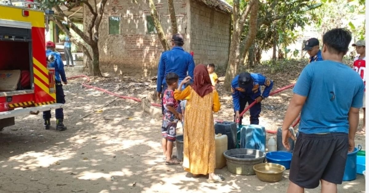 Pendistribusian Air Bersih Pemkab Bogor Kepada Warga Terdampak Kekeringan di Tenjo, Jonggol, dan Cariu
