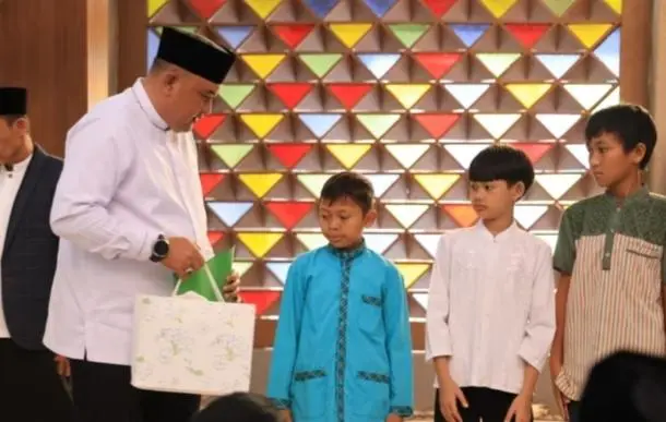 Mantap !! Repleksi Akhir Tahun, Bupati dan Wakil Bupati Bogor Gelar Doa Bersama, Santuni Yatim Piatu dan Lansia 