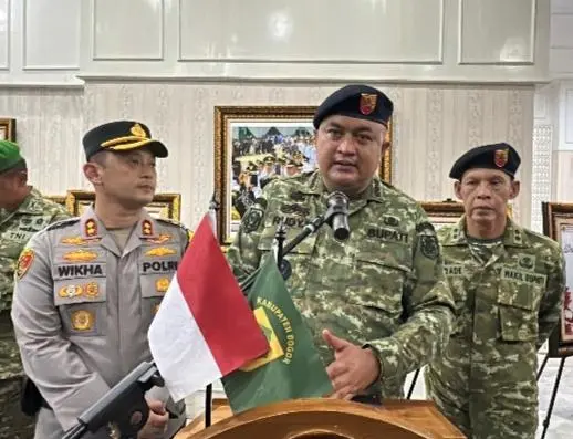 Surat Edaran Bupati Bogor, Ayah Ambil Raport Anak di Sekolah 