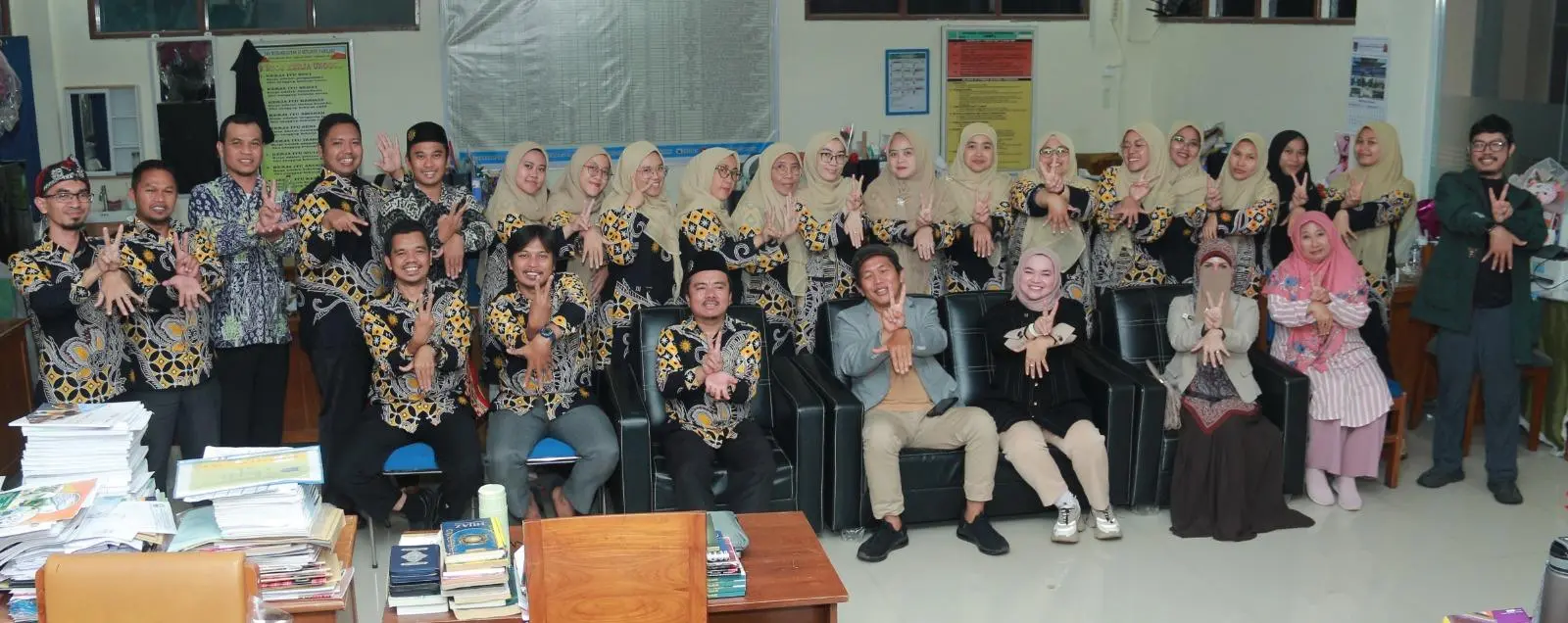 Tingkatkan Kompetensi Guru SMA Muhammadiyah 25 Pamulang Gandeng LBH Keadilan dan PDM Tangsel 