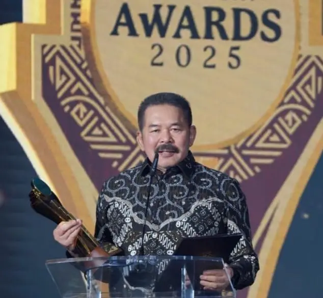 Sebagai Tokoh Transpormasi Penegakan Hukum, ST Burhanuddin Raih Detikcom Awards 2025