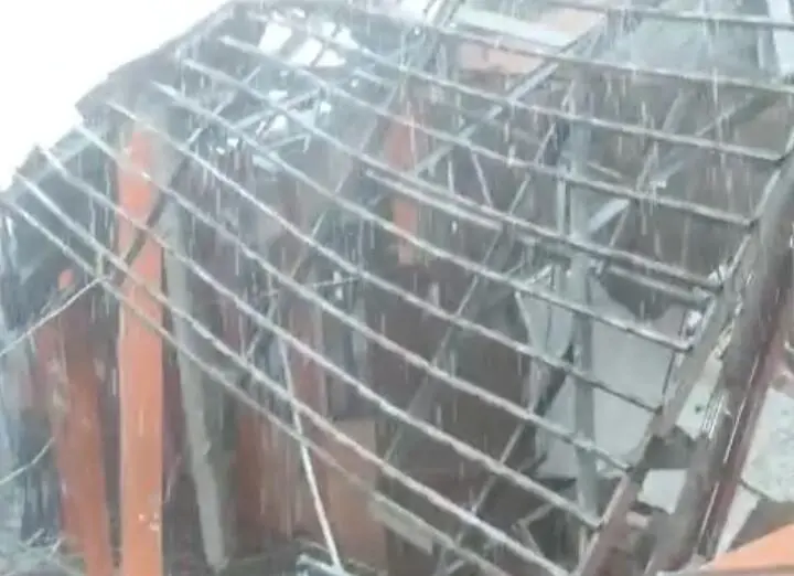 Rangka Baja Ringan Tak Mampu Tahan Beban Atap, SMKN 1 Gunung Putri Ambruk