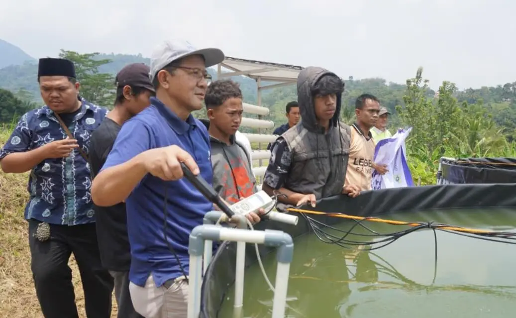 Pelatihan Penerapan Teknik Denitrifikasi Finebubble pada Hidroponik dan Kolam Ikan