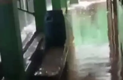 Curah Hujan Tinggi Minggu Malam SDN Padurenan Jaya Terdampak Banjir 