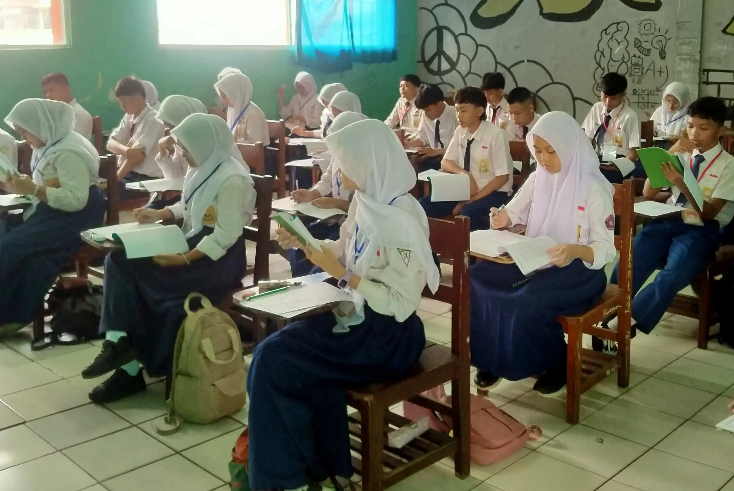 Rangkaian MPLS SMK Plus PGRI 1 Cibinong ,Sebanyak 275 Peserta Didik Baru Ikuti Uji Kompetensi Keahlian 