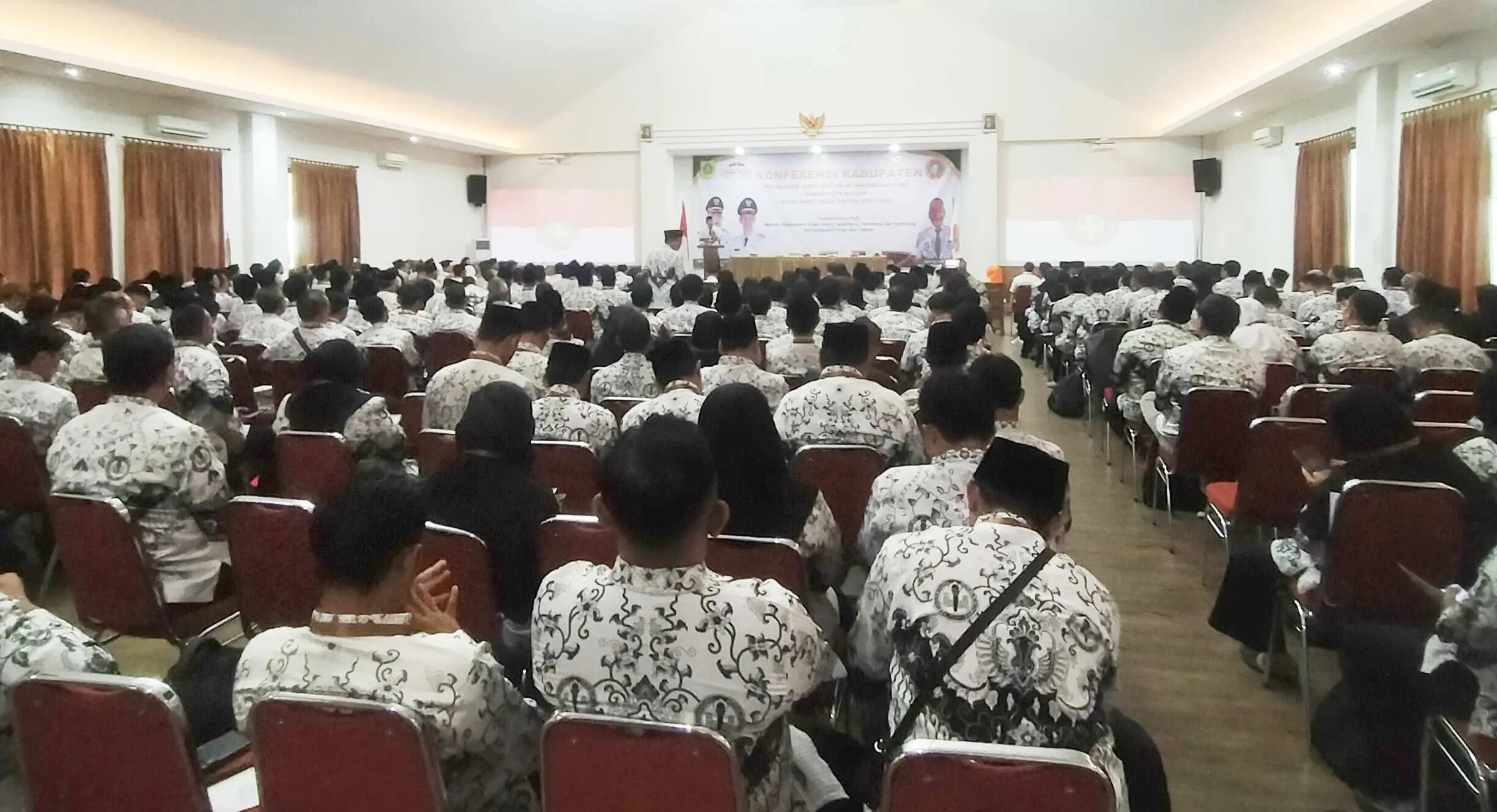 Opening Konferensi Persatuan Guru Republik Indonesia Kabupaten Bogor ke XXIIl masa Bhakti  2025 - 2030