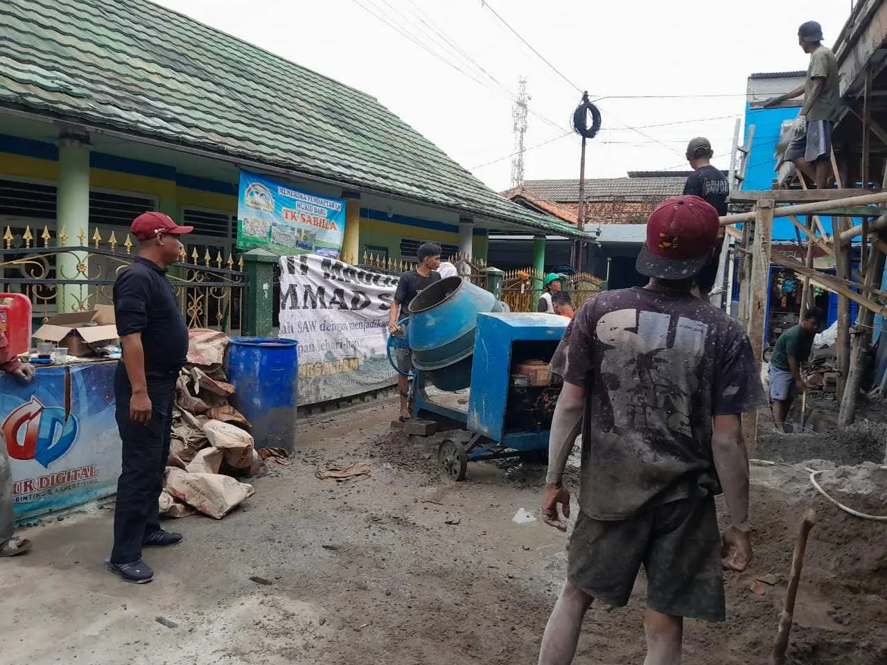 Tahap Pembangunan Beton Bertulang Posyandu RT 07 RW 12  Kelurahan Pakansari 