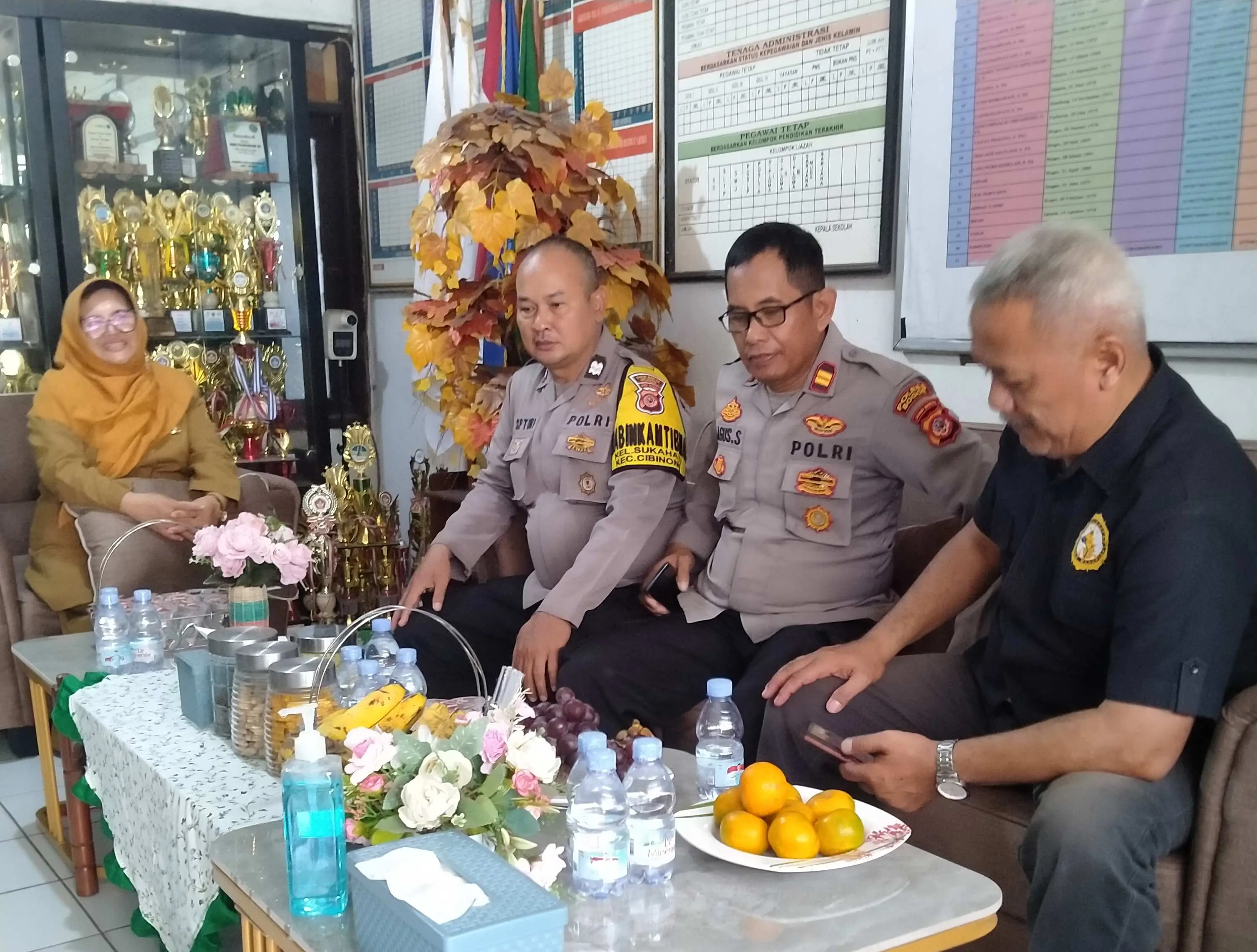 Hj. Idah Nursidah Alhamdulillah Makan Bergizi Gratis SDN Pajeleran Berjalan Baik 