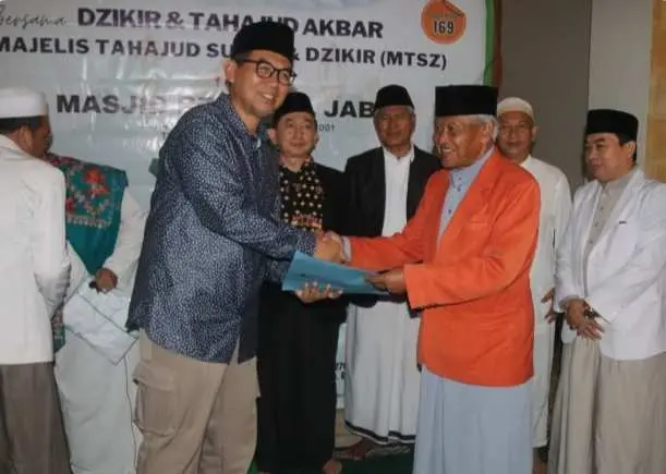 Hadiri Zikir dan Tahajud Akbar Ini Yang disampaikan Ajat Rochmat Jatnika