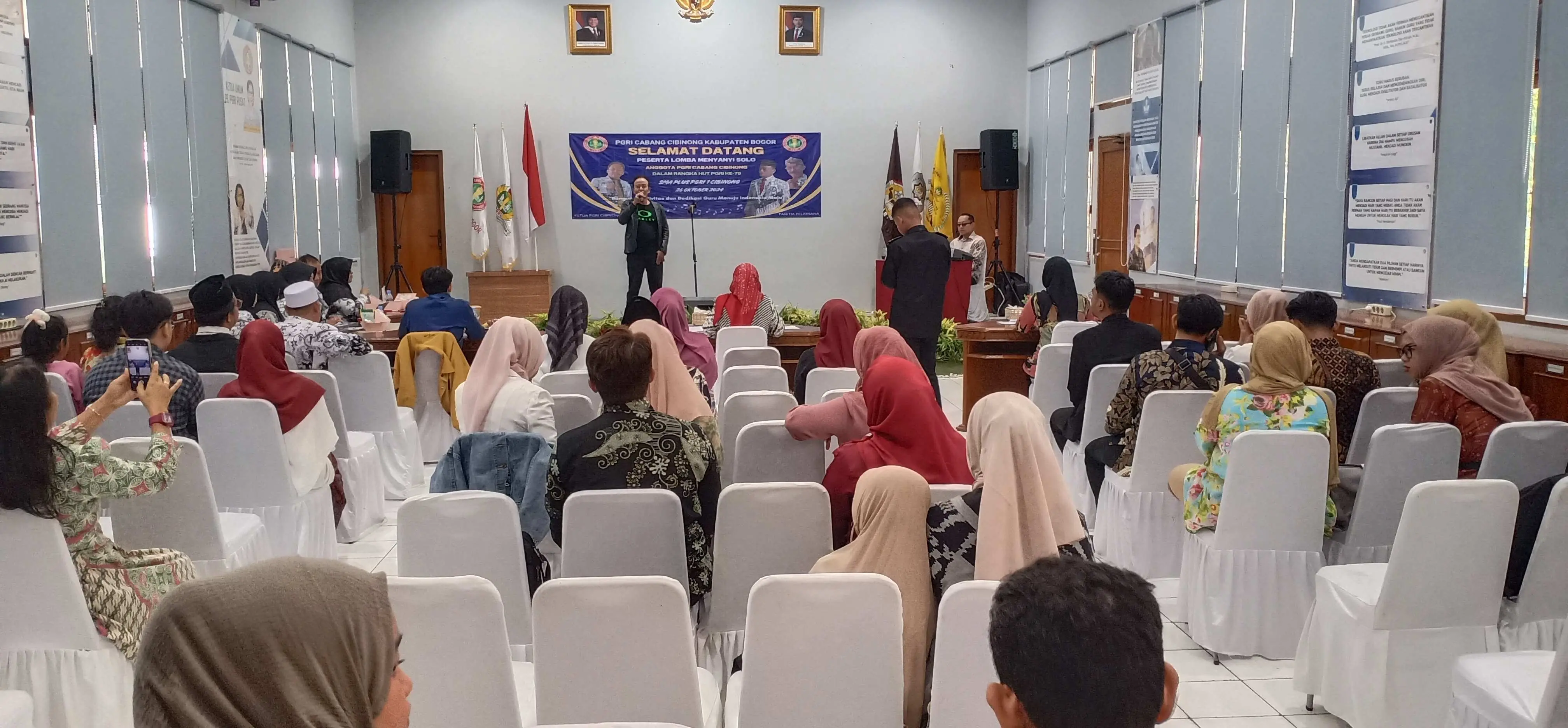 Lomba Menyanyi Solo Pria Wanita Persatuan Guru Republik Indonesia Cibinong